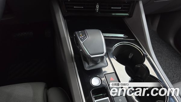 Volkswagen Touareg 2023, фото 12