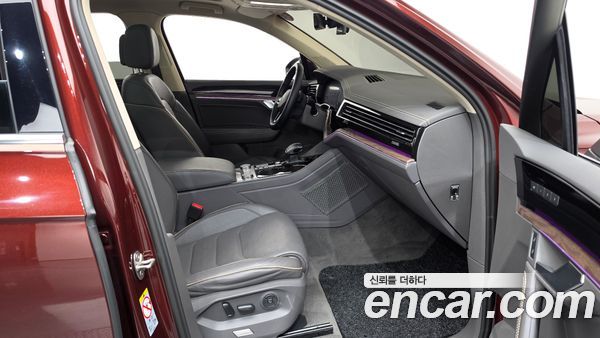 Volkswagen Touareg 2023, фото 16