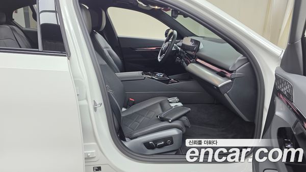 BMW i5 2025, фото 15