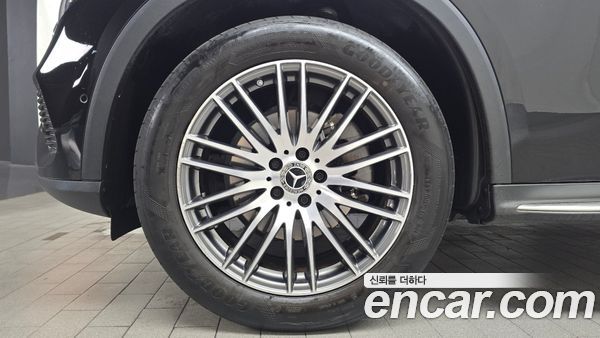 Mercedes-Benz GLC 2023, фото 4