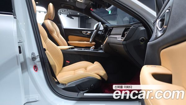 Volvo V60 2024, фото 15