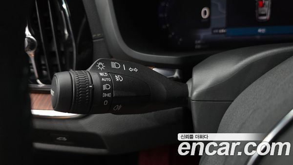 Volvo V60 2024, фото 30
