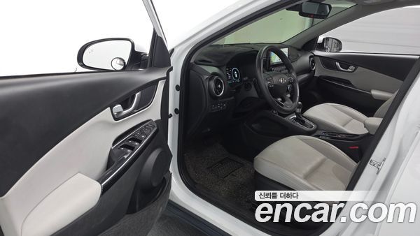 Hyundai Kona 2023, фото 13