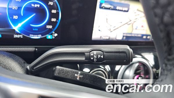 Mercedes-Benz EQA 2025, фото 11