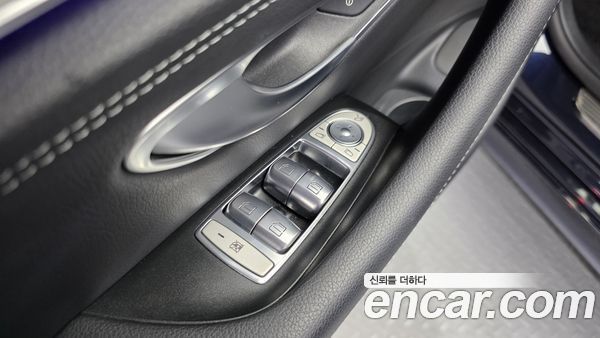 Mercedes-Benz E-Class 2022, фото 26
