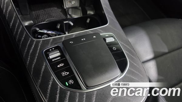 Mercedes-Benz E-Class 2022, фото 29