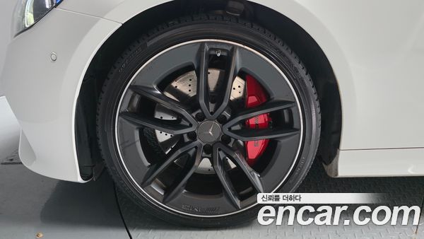 Mercedes-Benz E-Class 2023, фото 5