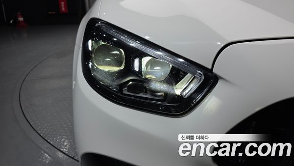 Mercedes-Benz E-Class 2023, фото 8