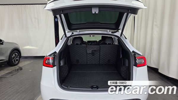 Tesla Model Y 2021, фото 26