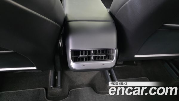 Tesla Model Y 2021, фото 35
