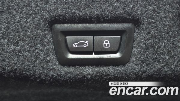 BMW 5 Series 2025, фото 24