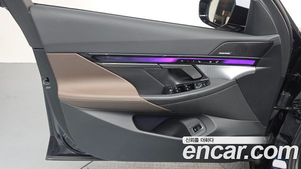 BMW 5 Series 2025, фото 14