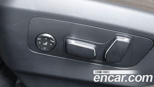 BMW 5 Series 2025, фото 31
