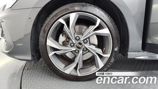 Audi A3 2023, фото 5