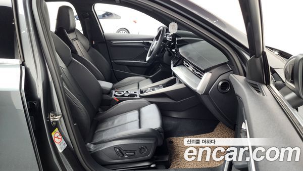 Audi A3 2023, фото 16