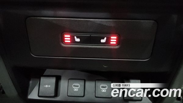 Land Rover Defender 2022, фото 18