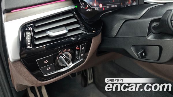 BMW 5 Series 2020, фото 29