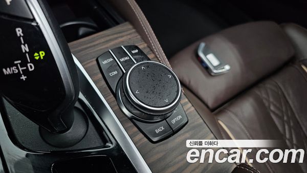 BMW 5 Series 2020, фото 31