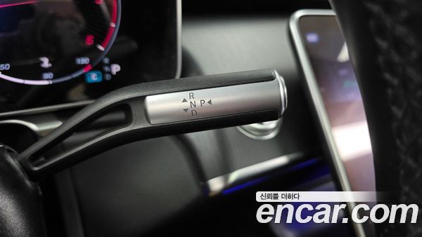Mercedes-Benz S-Class 2022, фото 9