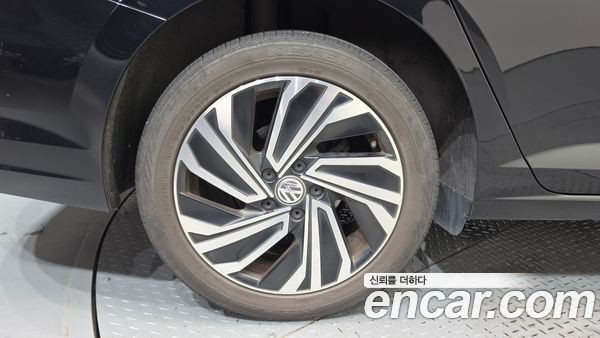 Volkswagen Jetta 2021, фото 5