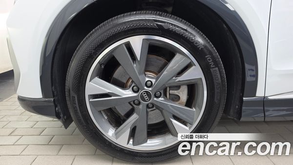 Audi Q4 e-tron 2022, фото 5