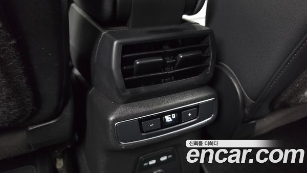 Audi Q4 e-tron 2022, фото 31