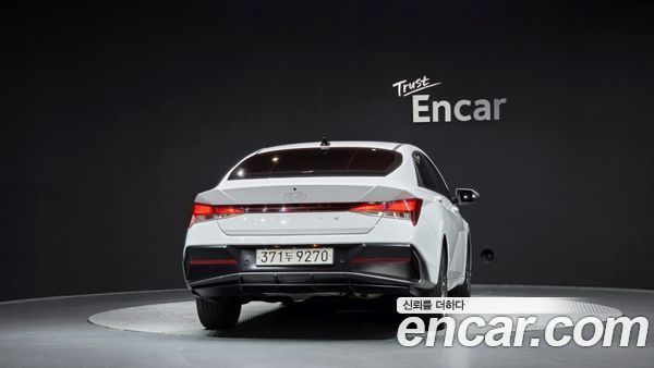 Hyundai Elantra 2024, фото 4