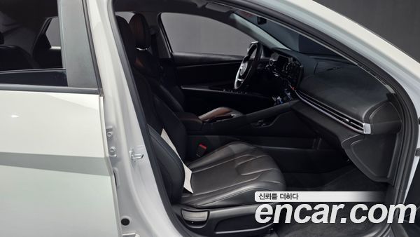 Hyundai Elantra 2024, фото 17