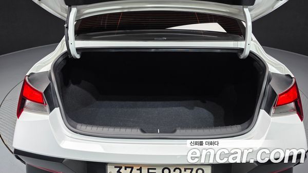 Hyundai Elantra 2024, фото 26