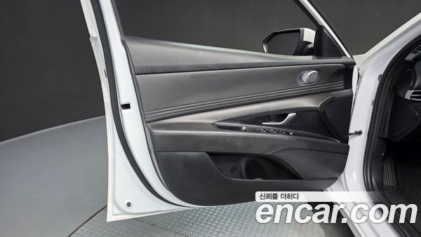 Hyundai Elantra 2024, фото 14