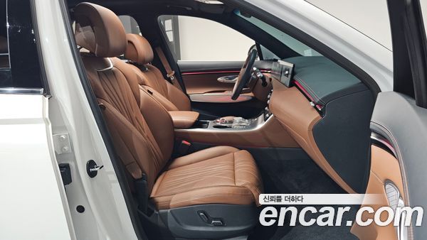 Genesis GV70 2025, фото 15