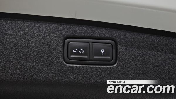 Genesis GV70 2025, фото 31