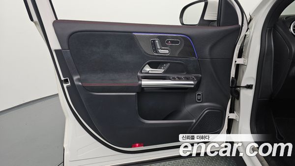 Mercedes-Benz GLA 2023, фото 20