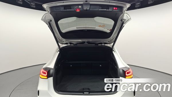 Mercedes-Benz GLA 2023, фото 31