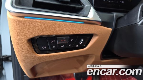 BMW 3 Series 2024, фото 26