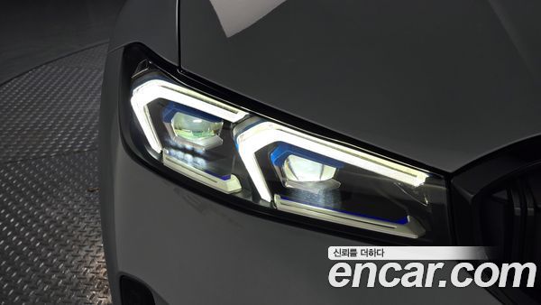 BMW 3 Series 2024, фото 8
