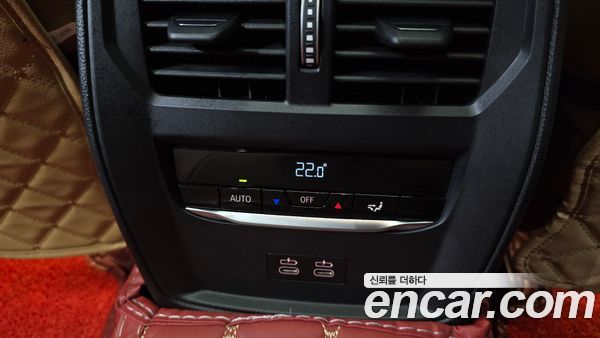 BMW 3 Series 2024, фото 31