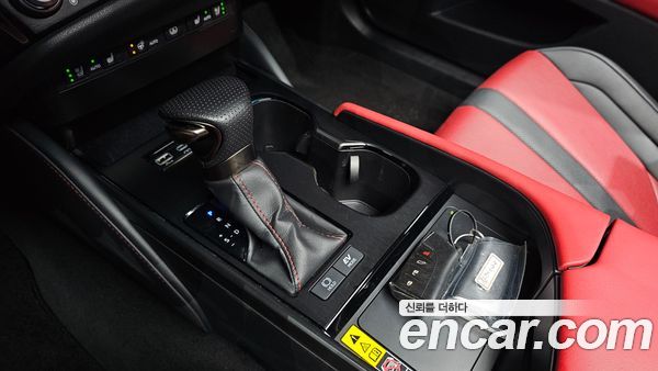 Lexus ES 2023, фото 11