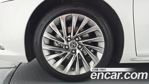 Lexus ES 2026, фото 4