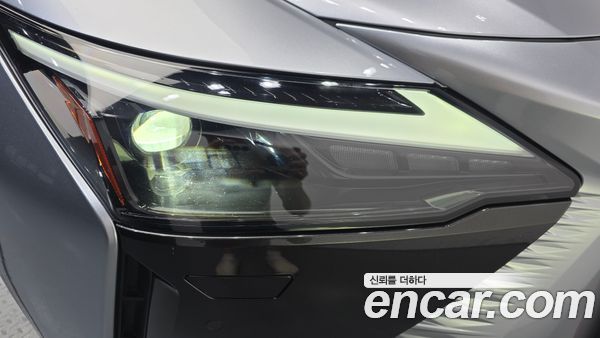 Lexus RZ 2023, фото 8