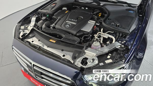 Mercedes-Benz E-Class 2022, фото 6