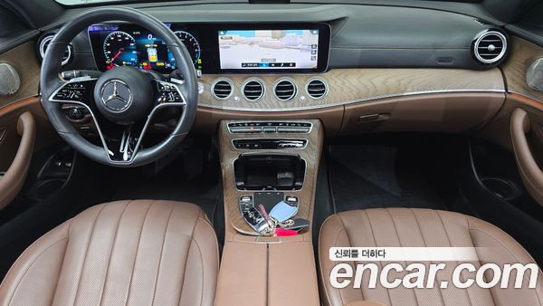 Mercedes-Benz E-Class 2022, фото 10