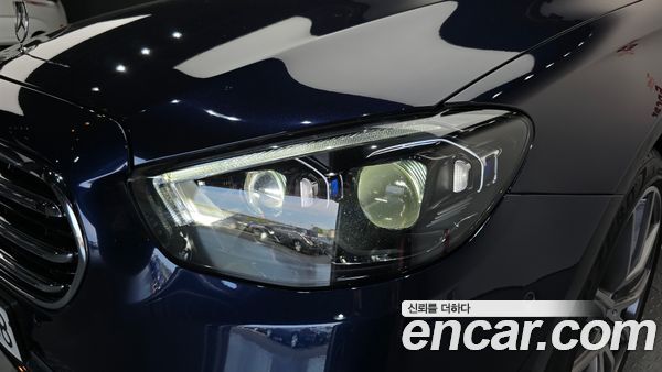 Mercedes-Benz E-Class 2022, фото 8