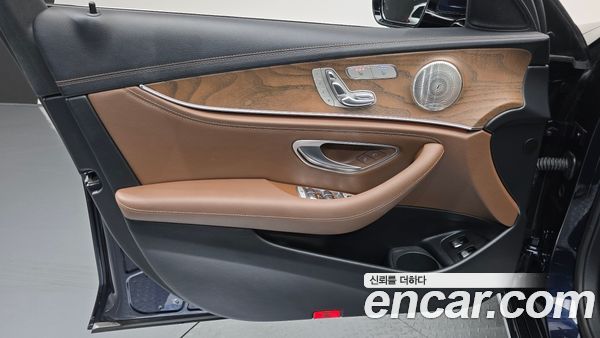 Mercedes-Benz E-Class 2022, фото 14