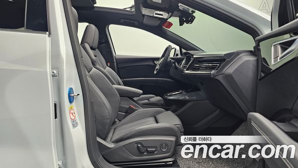 Audi Q4 e-tron 2025, фото 15