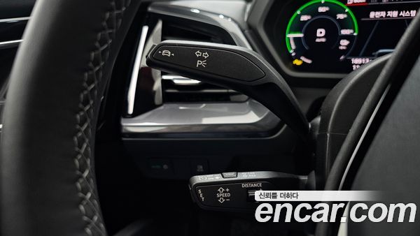 Audi Q4 e-tron 2025, фото 28