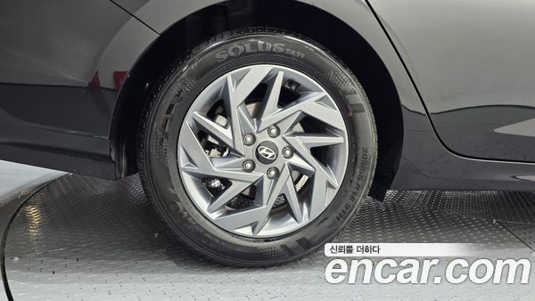 Hyundai Elantra 2025, фото 5