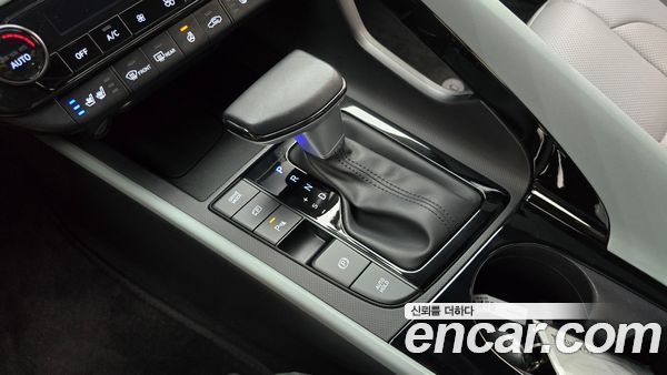 Hyundai Elantra 2025, фото 12