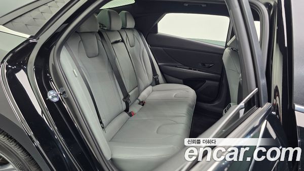 Hyundai Elantra 2025, фото 16