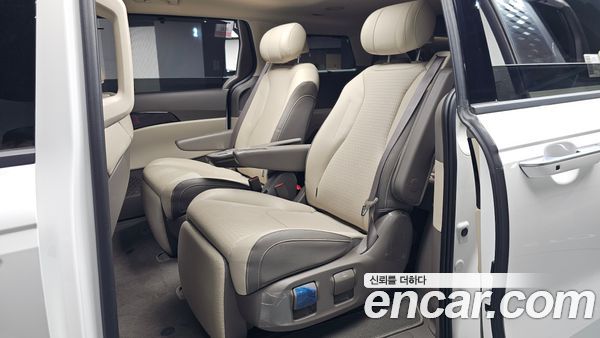 Kia Carnival 2025, фото 17